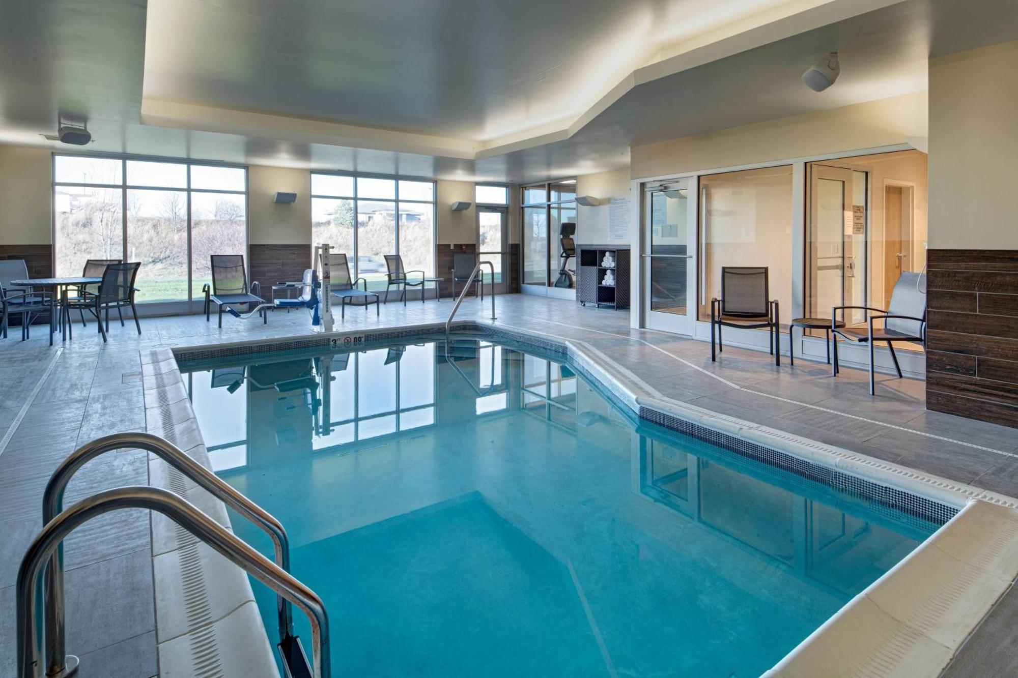 Fairfield Inn & Suites By Marriott Oskaloosa Esterno foto