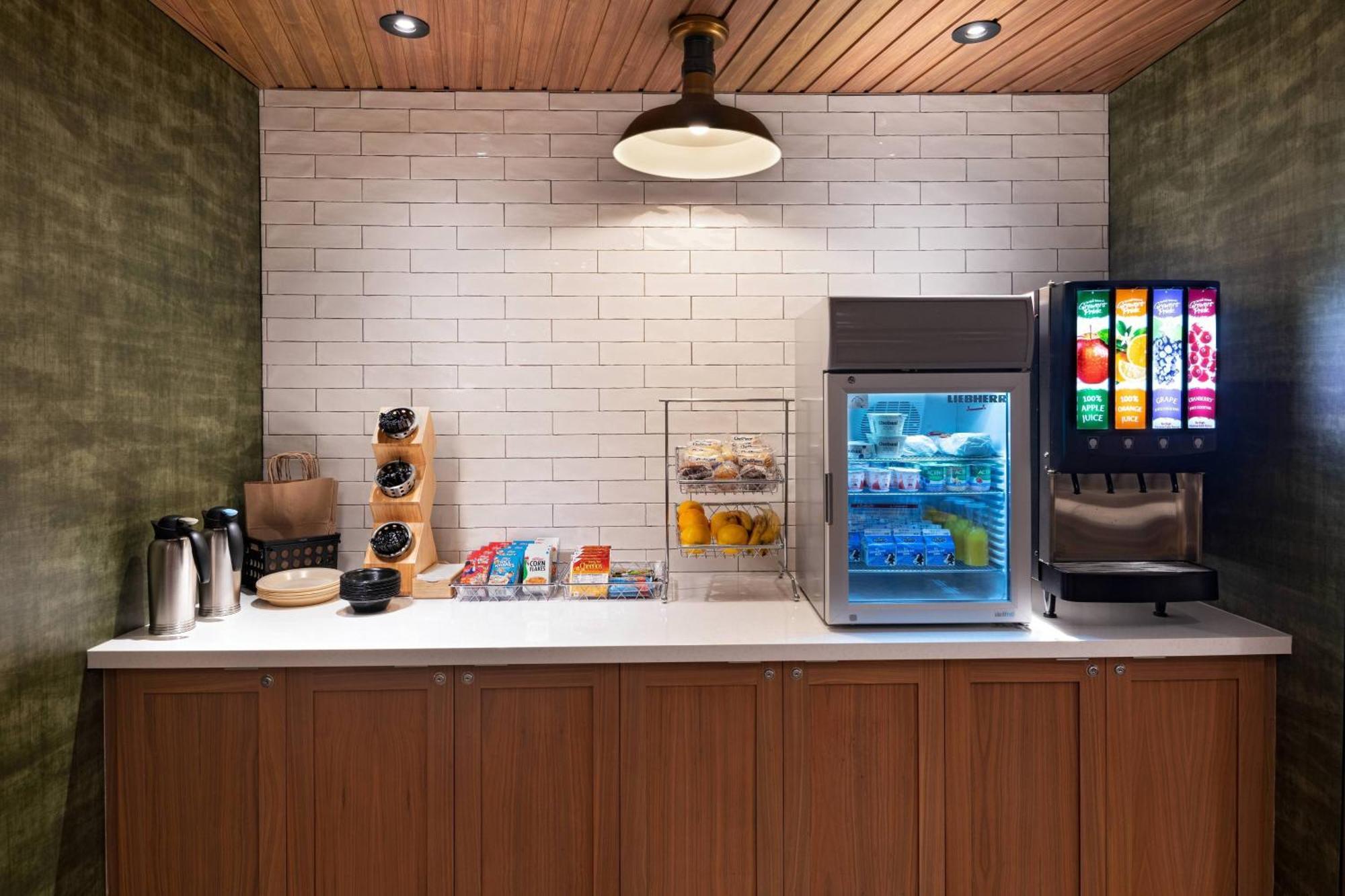Fairfield Inn & Suites By Marriott Oskaloosa Esterno foto