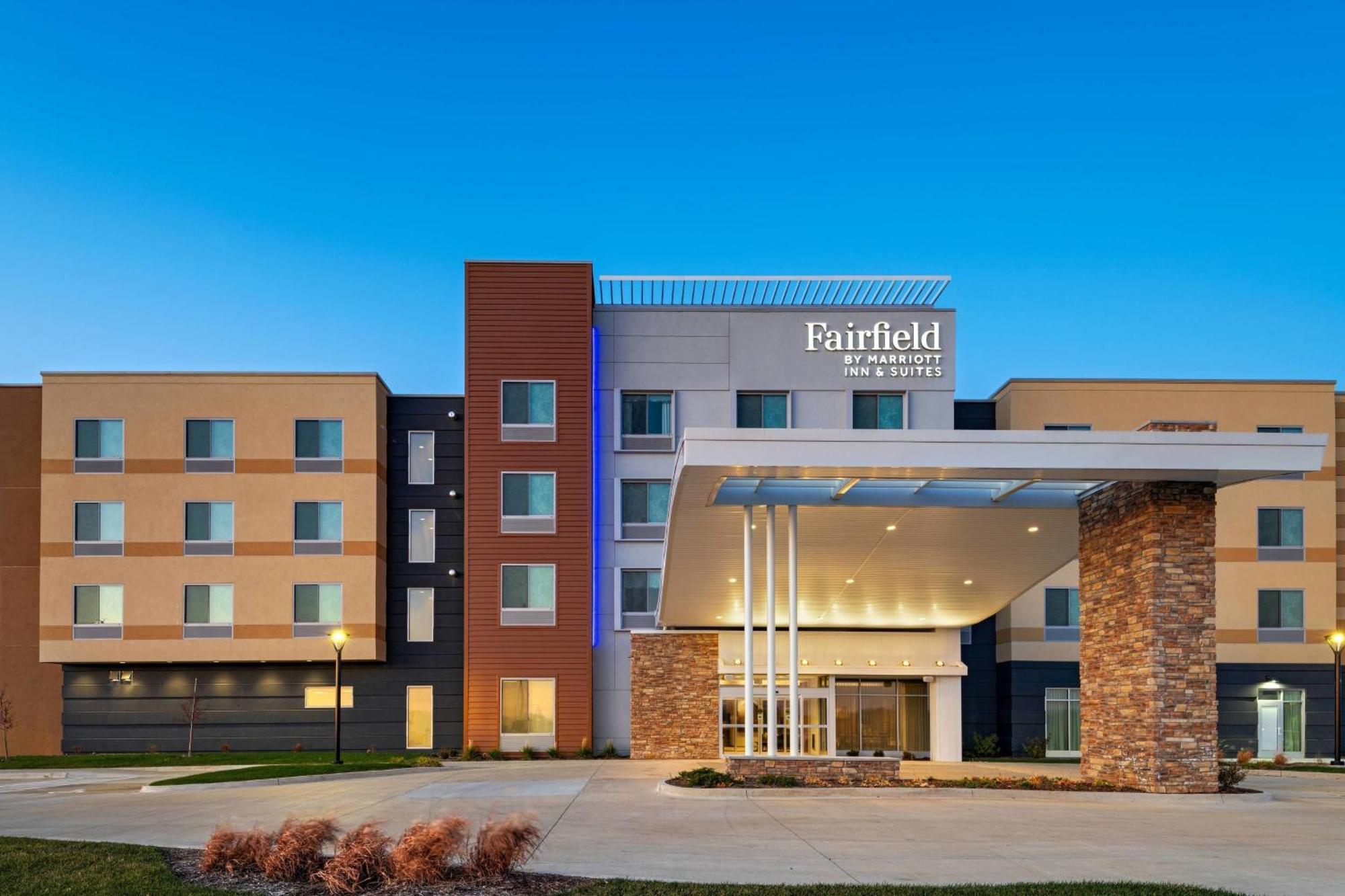 Fairfield Inn & Suites By Marriott Oskaloosa Esterno foto