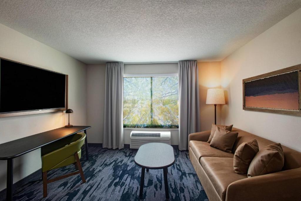 Fairfield Inn & Suites By Marriott Oskaloosa Esterno foto